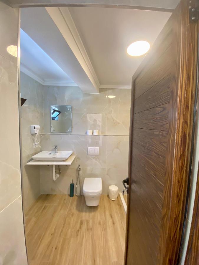 Vila Fatos Qama Berat Exterior foto